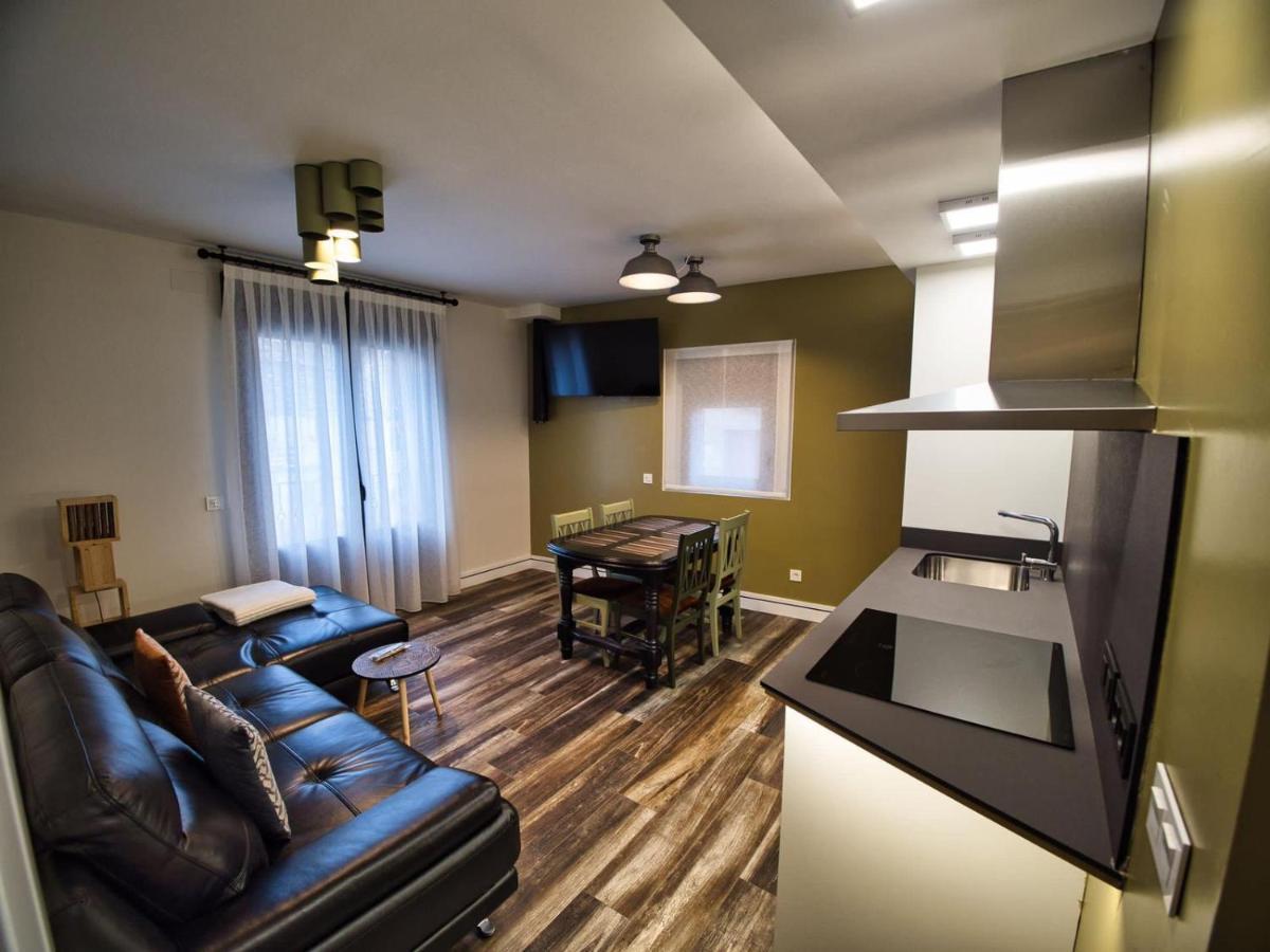 Apartamentos Valle De Ordesa-톨라 외부 사진